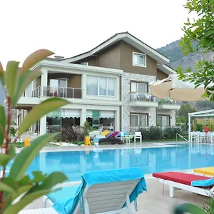 Naz Hotel